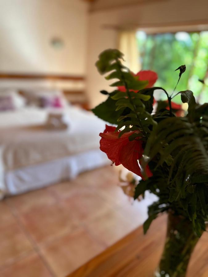 Hotel Ohiro Hanga Roa Bagian luar foto